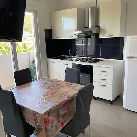 Maria E Апартаменты *